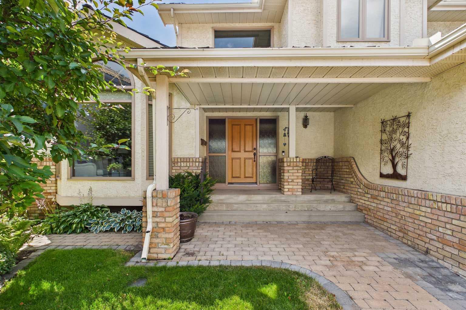 220 Varsity Estates Terrace NW