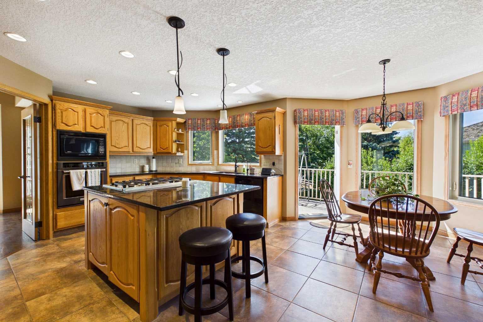 220 Varsity Estates Terrace NW