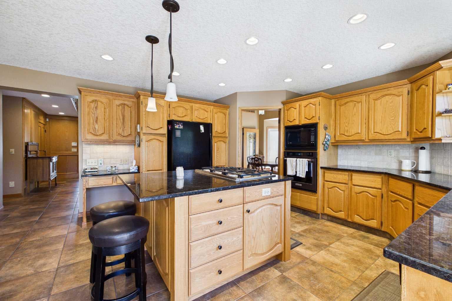 220 Varsity Estates Terrace NW