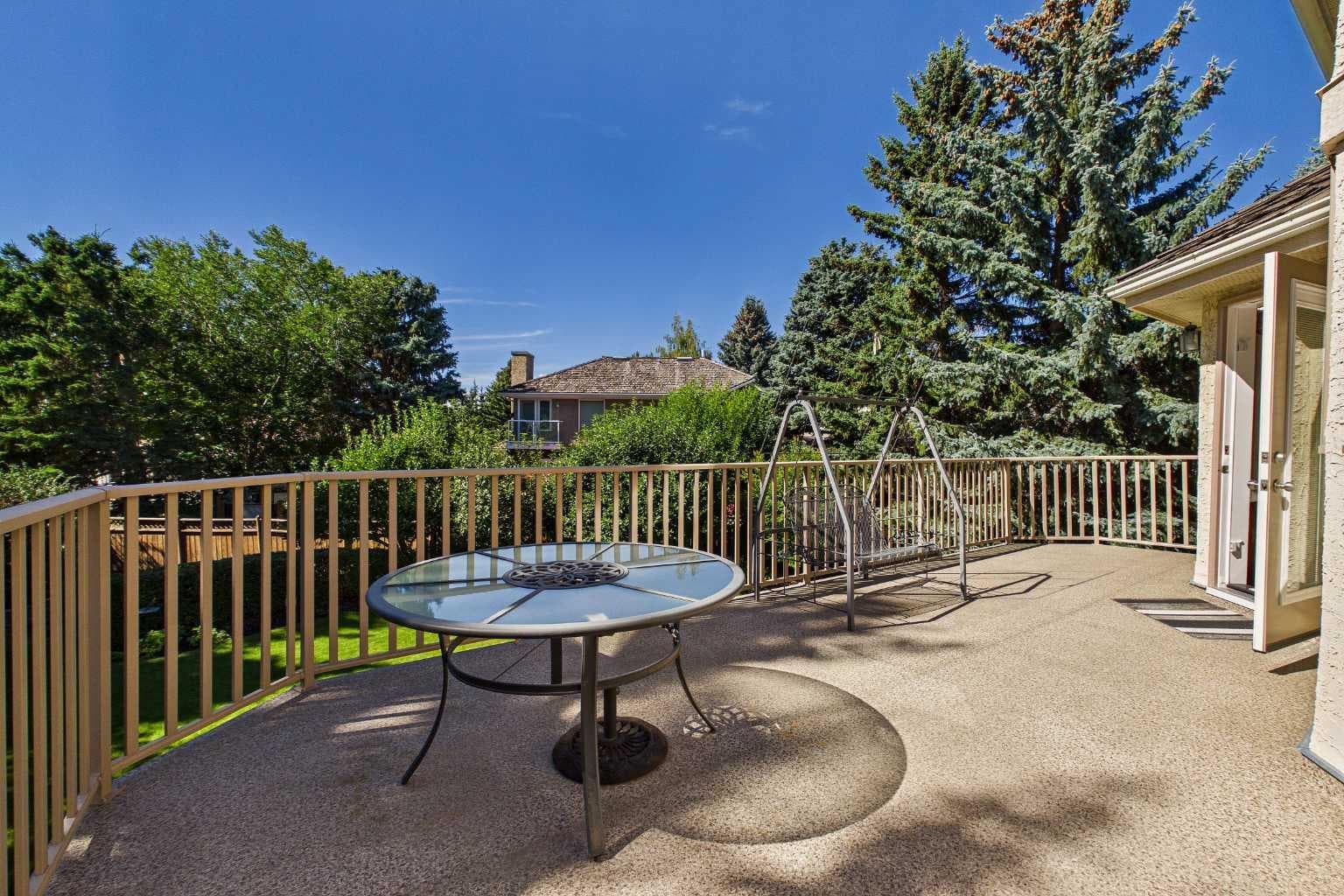 220 Varsity Estates Terrace NW