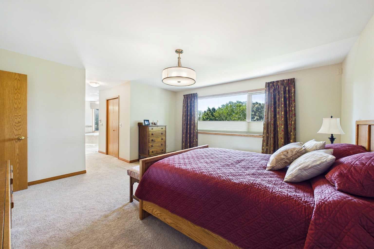 220 Varsity Estates Terrace NW