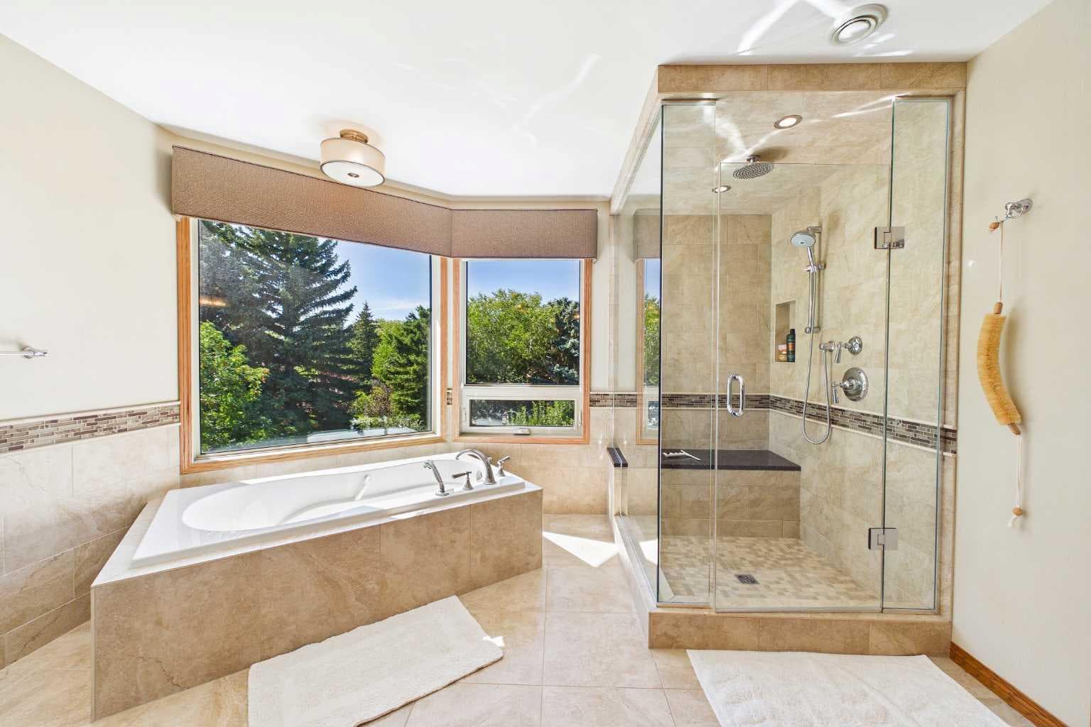220 Varsity Estates Terrace NW