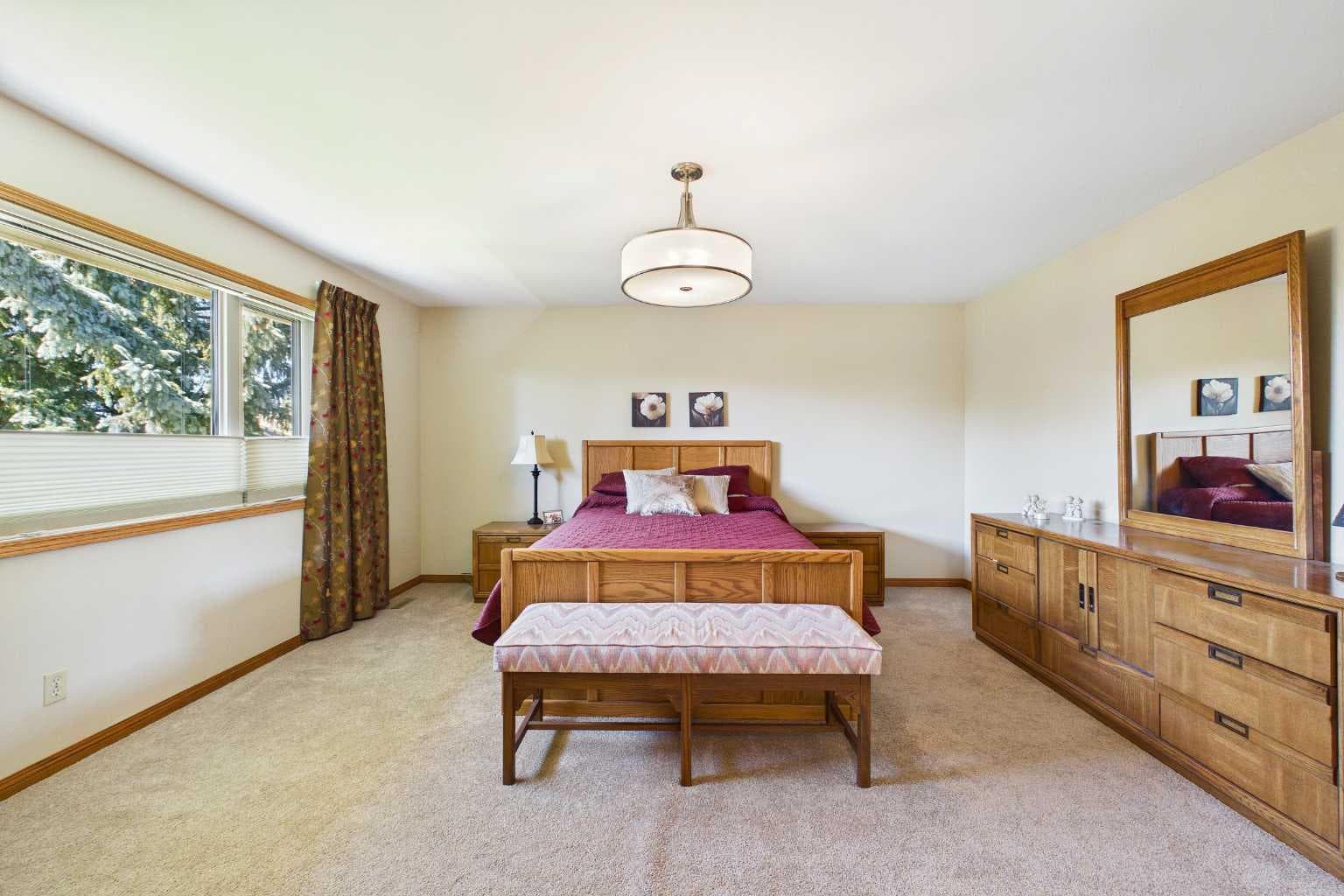 220 Varsity Estates Terrace NW