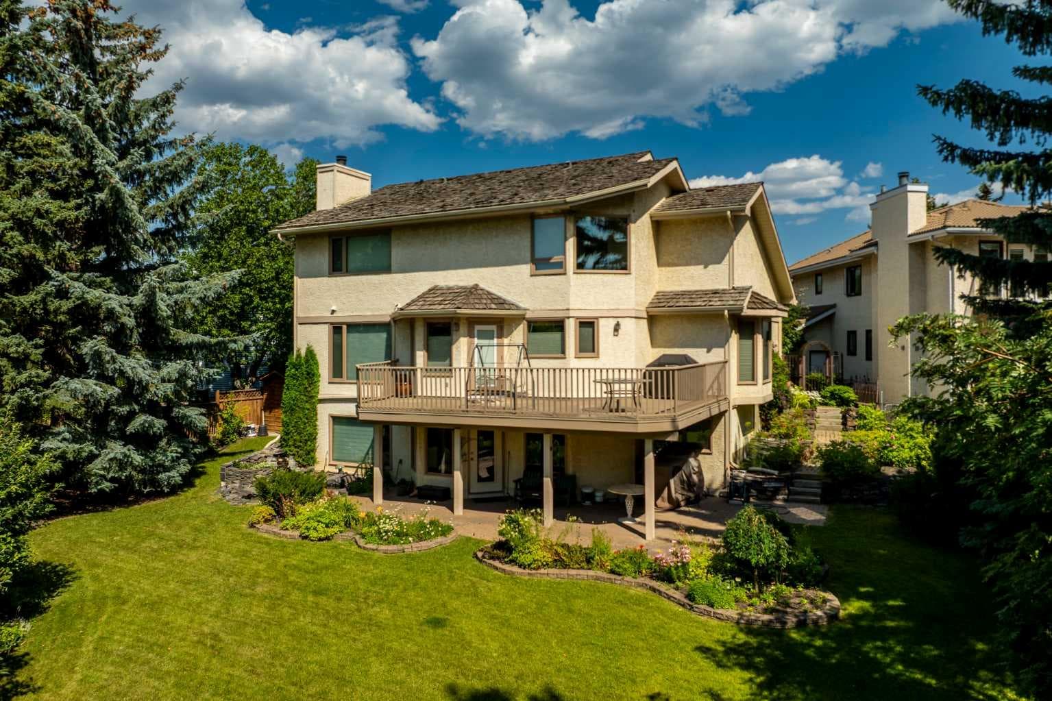 220 Varsity Estates Terrace NW