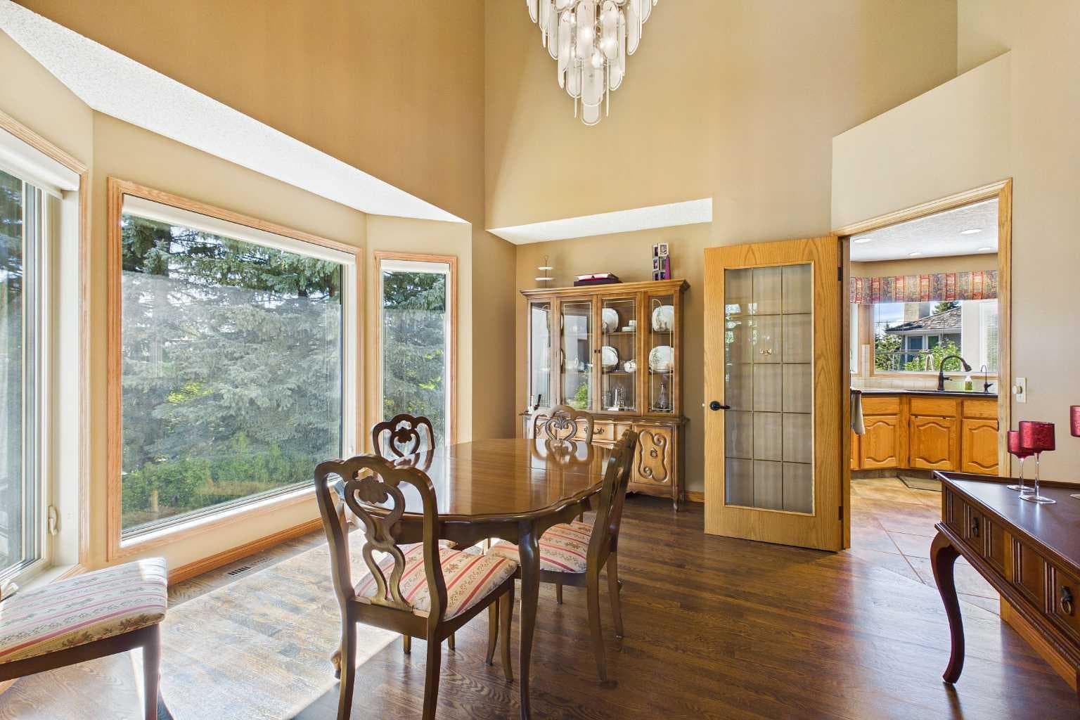 220 Varsity Estates Terrace NW
