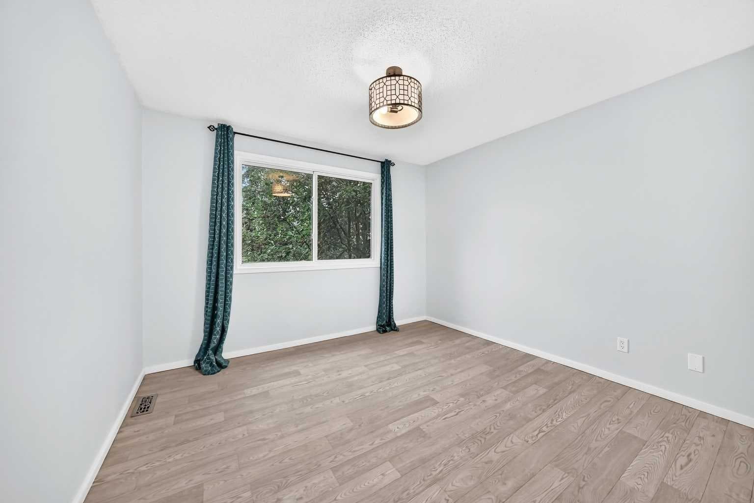11, 3029 Rundleson Road NE
