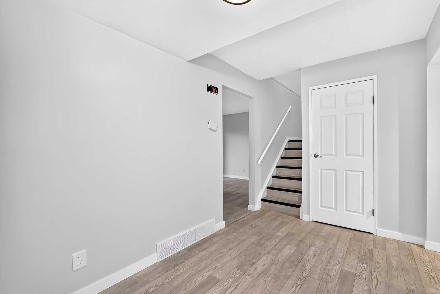 11, 3029 Rundleson Road NE