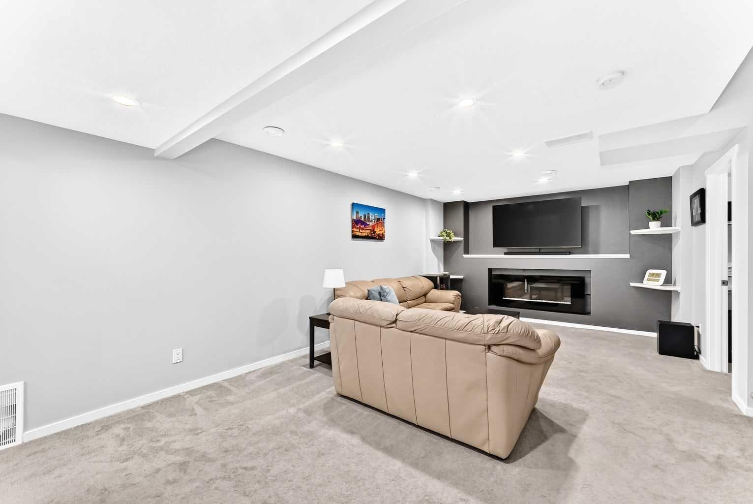 680 Walden Drive SE
