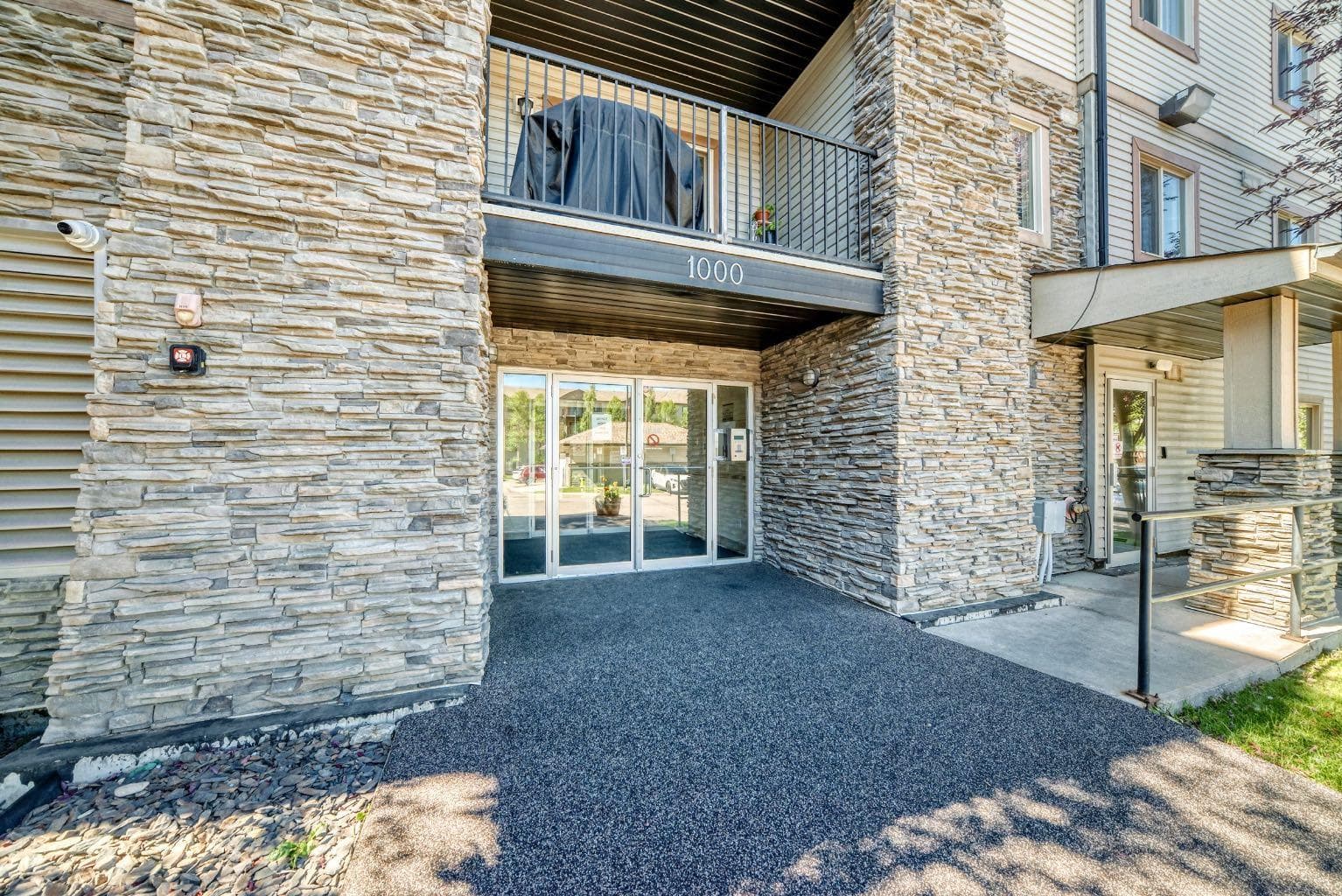 1321, 8 Bridlecrest Drive SW