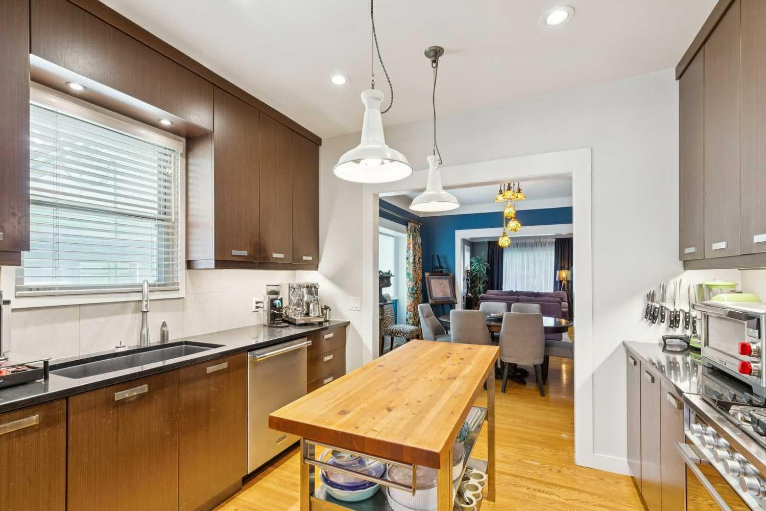 1805 18 Street SW