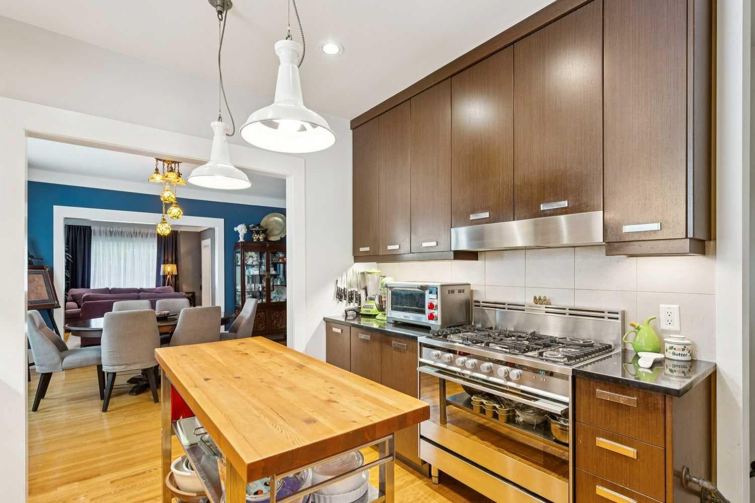 1805 18 Street SW