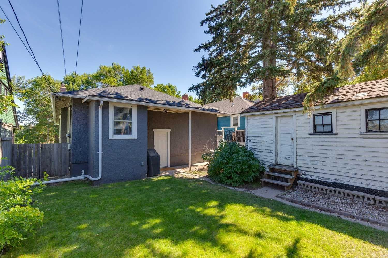 1805 18 Street SW