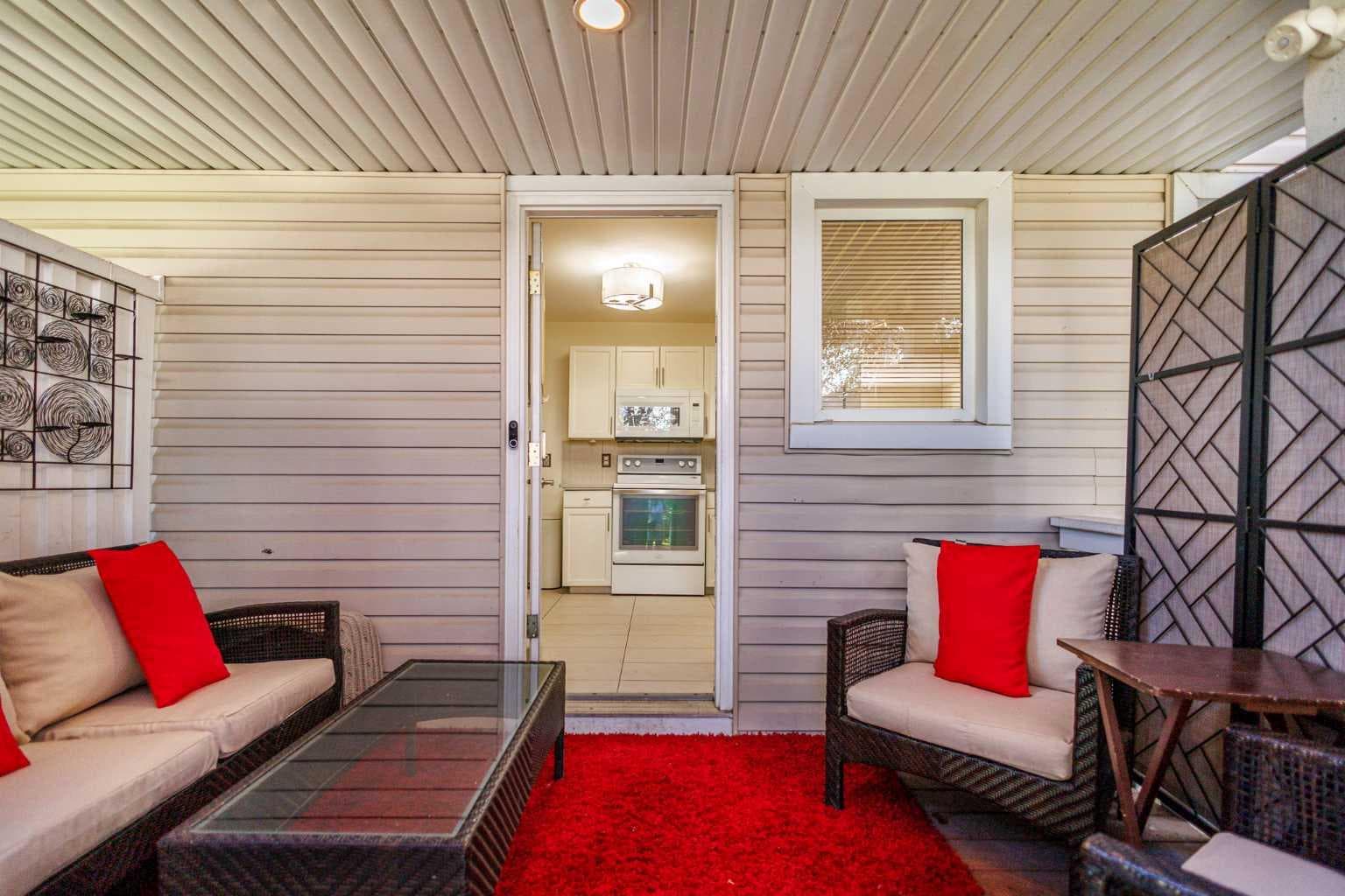 554 Killarney Glen Court SW