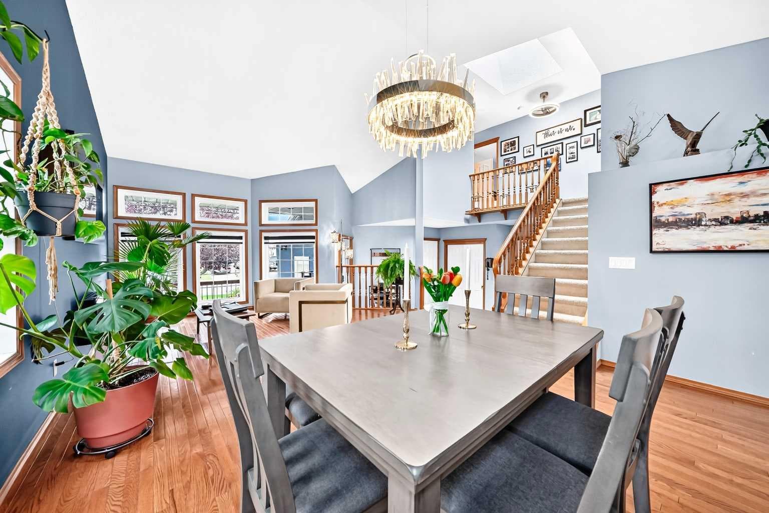 36 Chinook Crescent 