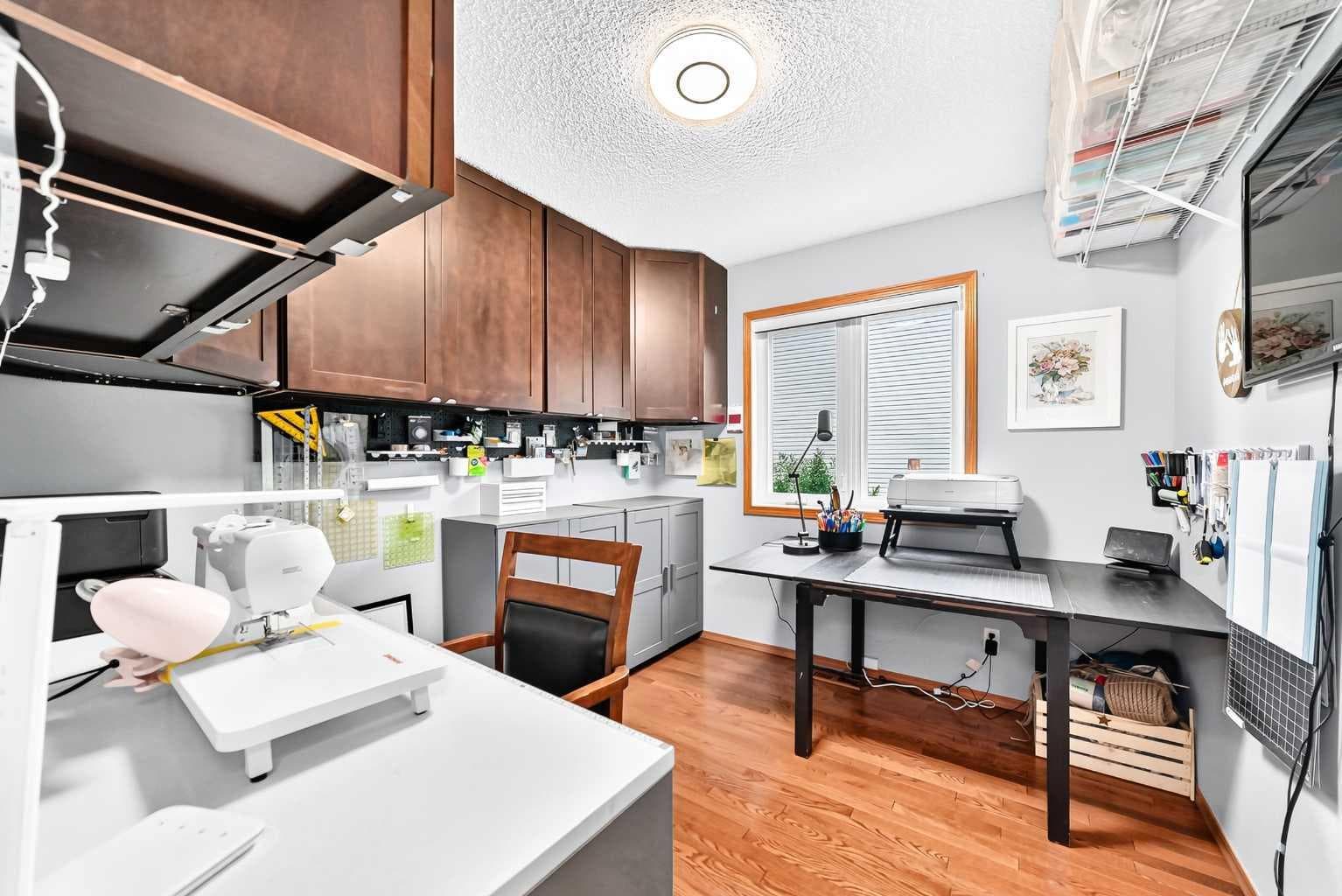 36 Chinook Crescent 