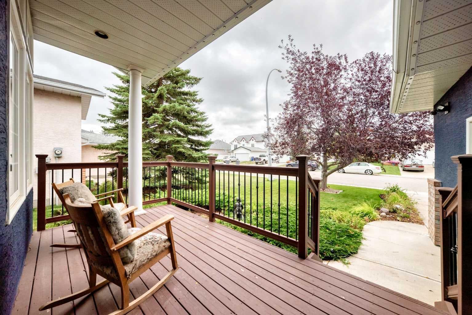 36 Chinook Crescent 