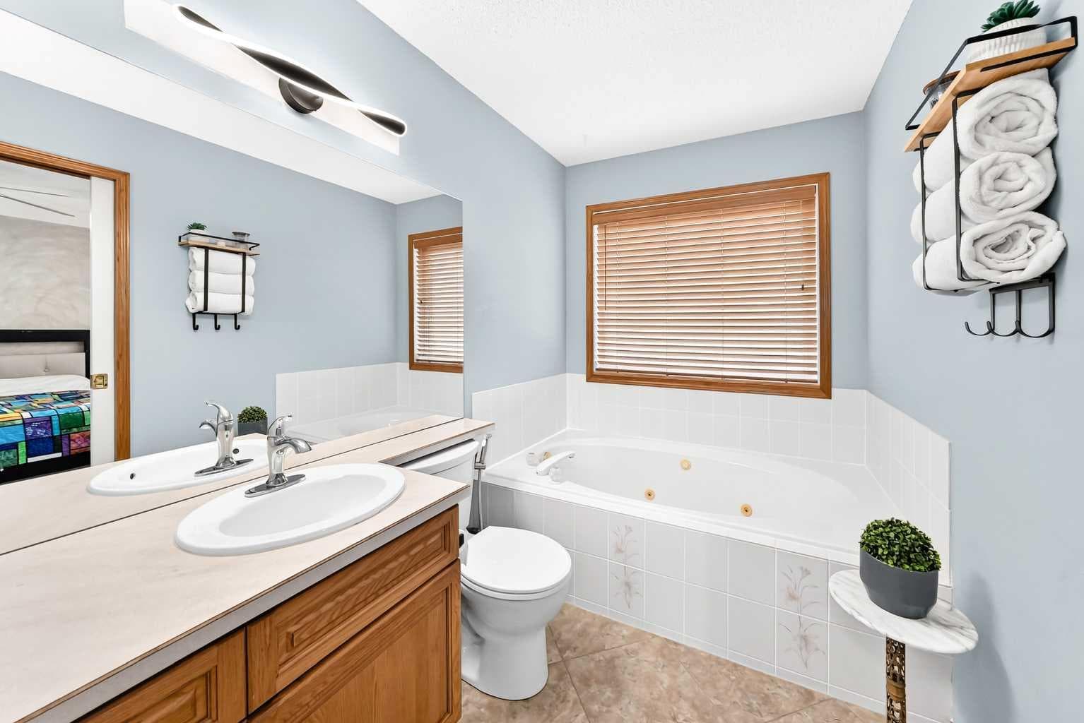 36 Chinook Crescent 