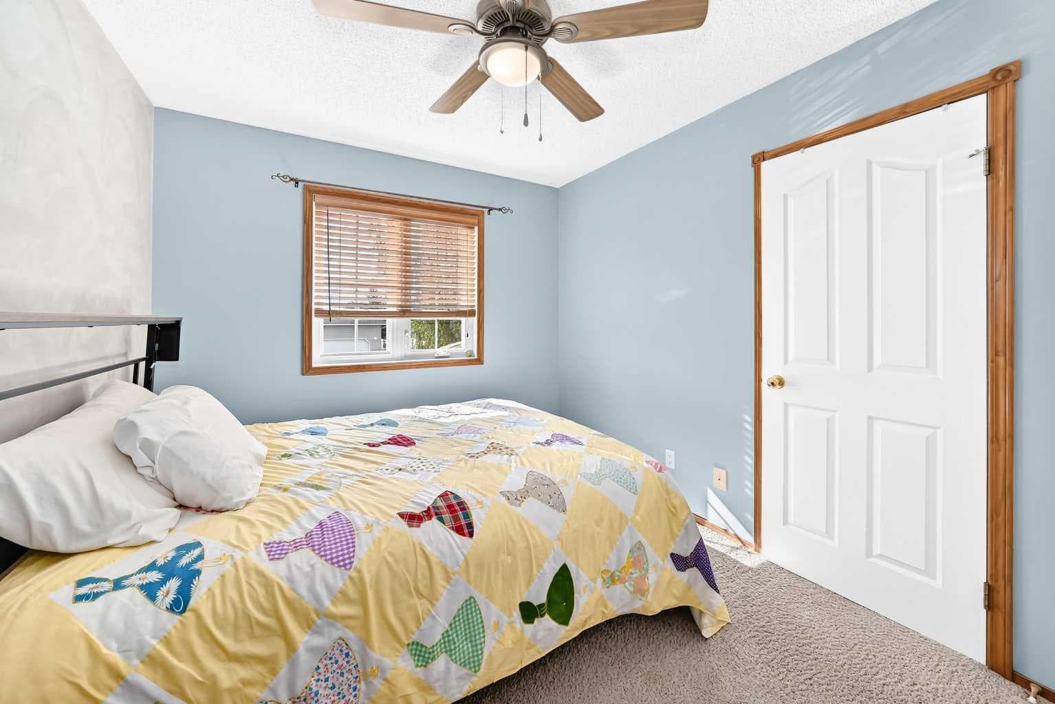 36 Chinook Crescent 