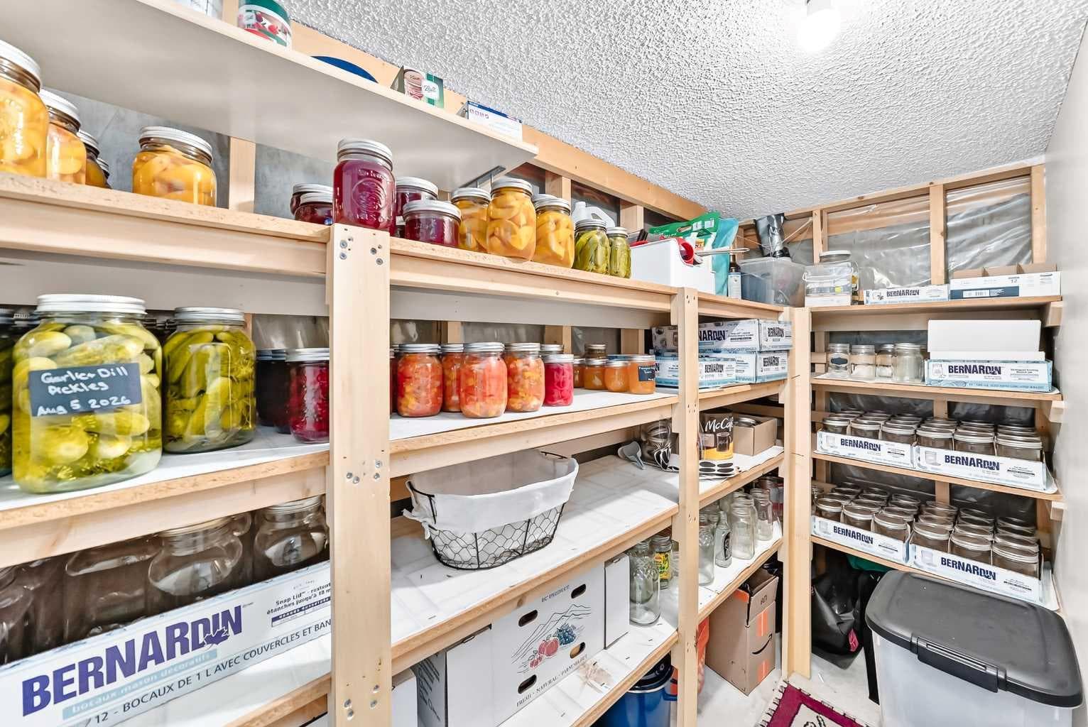 36 Chinook Crescent 