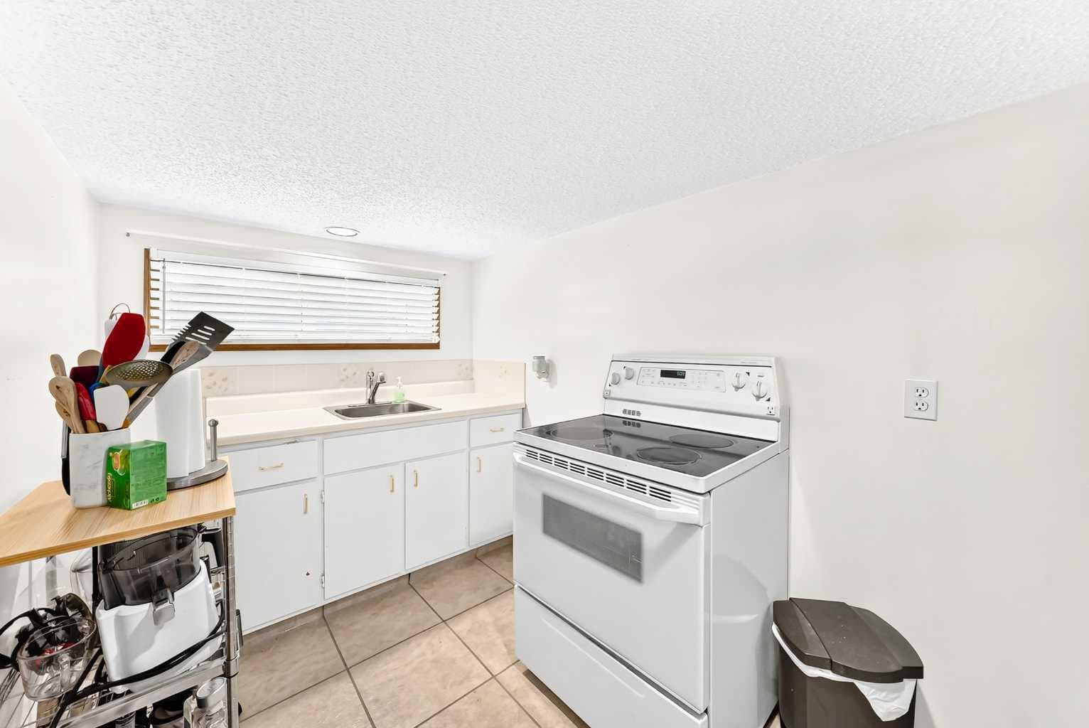 36 Chinook Crescent 