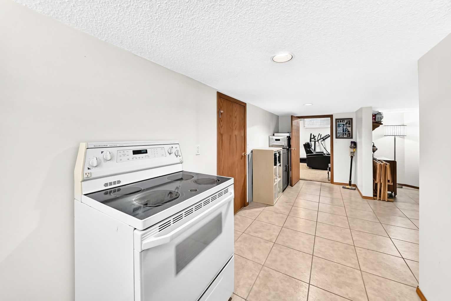 36 Chinook Crescent 
