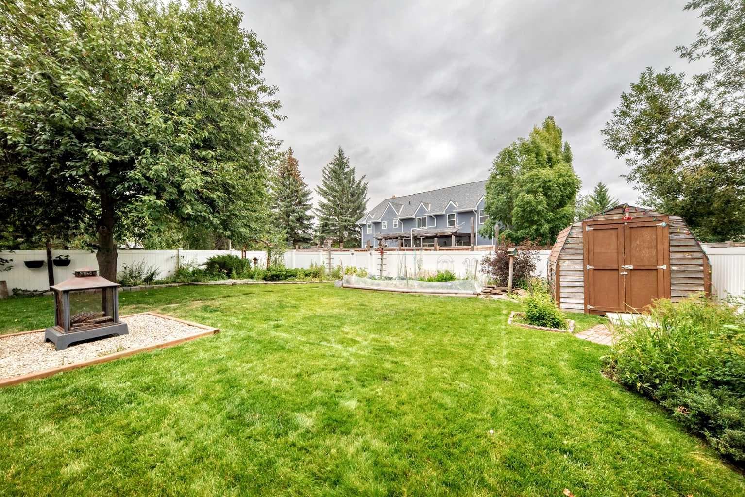 36 Chinook Crescent 