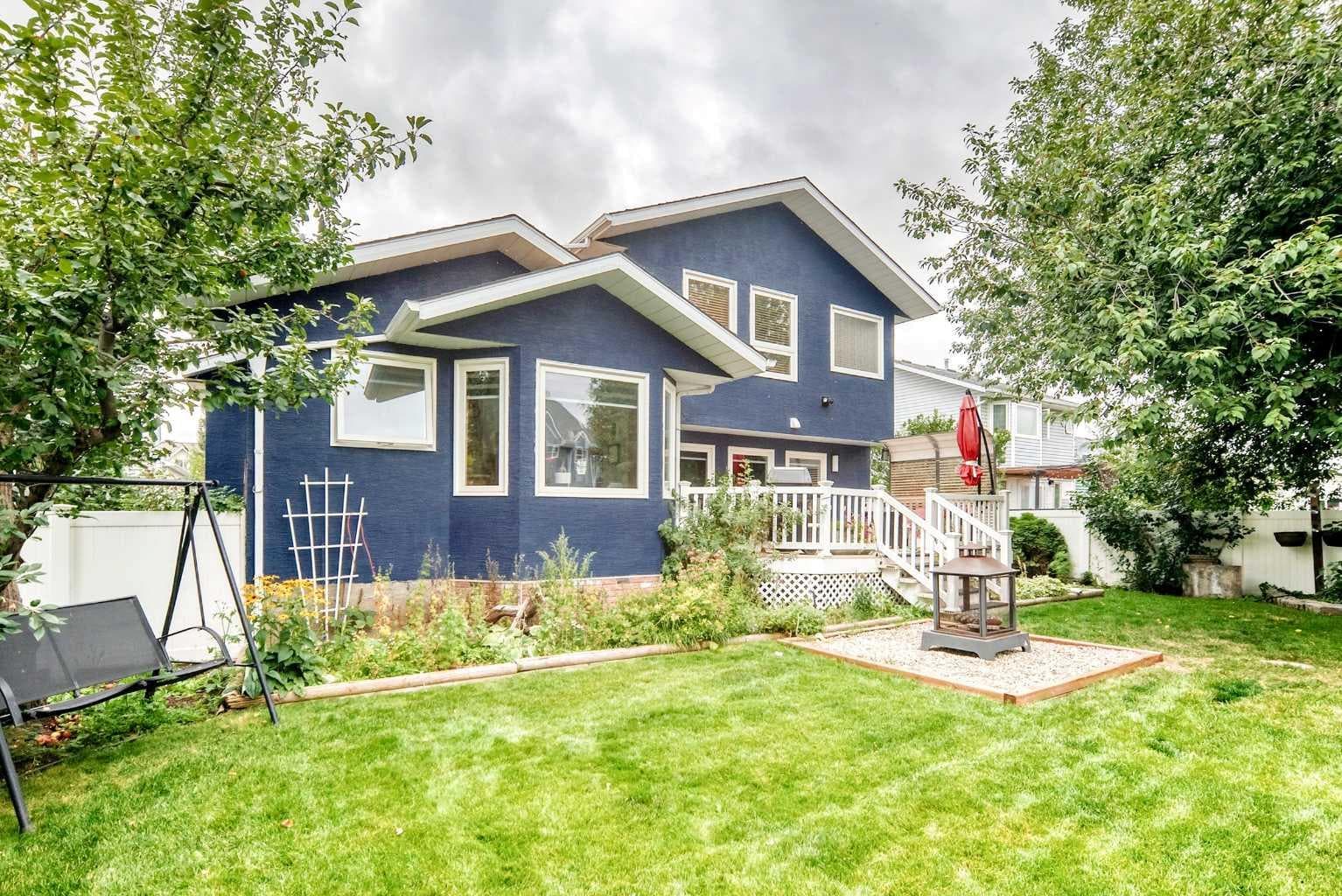 36 Chinook Crescent 