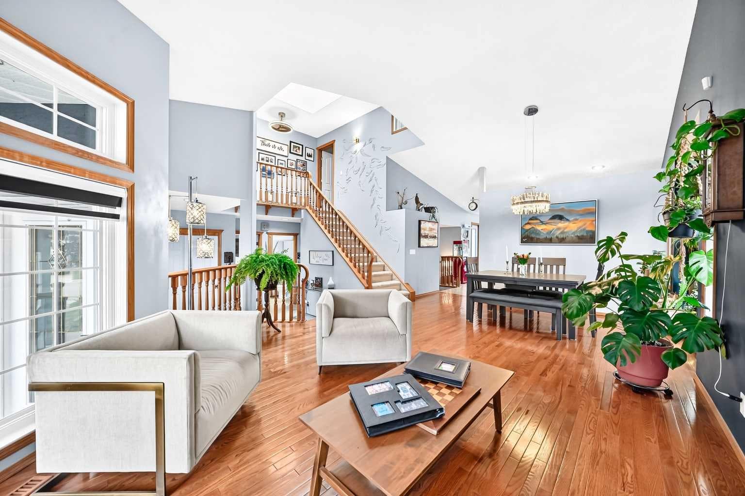 36 Chinook Crescent 
