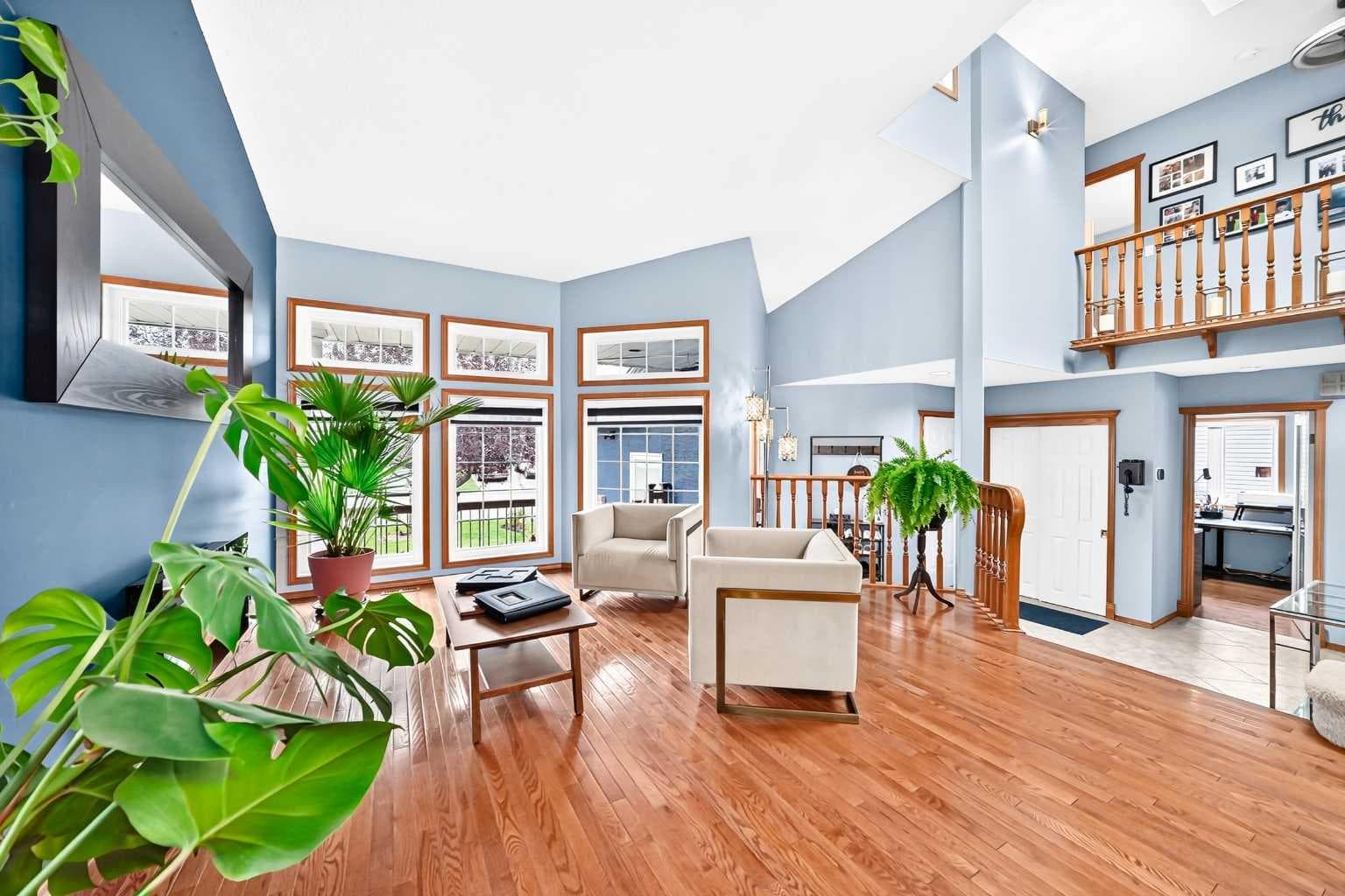 36 Chinook Crescent 