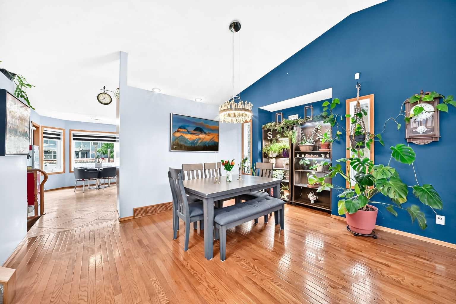 36 Chinook Crescent 