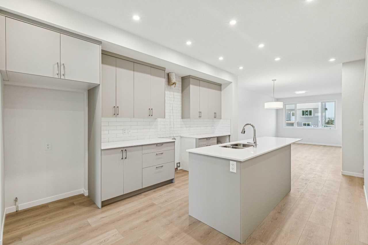 98 Creekview Avenue SW