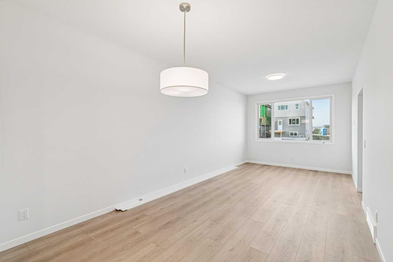98 Creekview Avenue SW