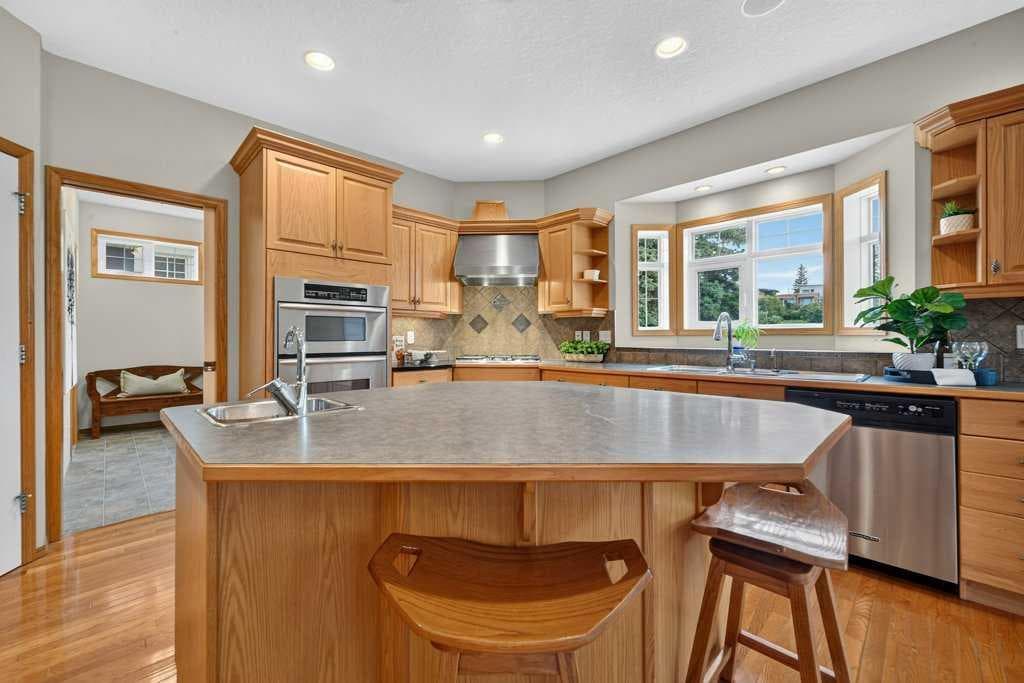 15 Rosery Drive NW