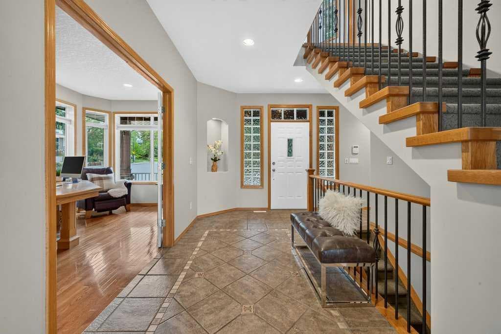 15 Rosery Drive NW