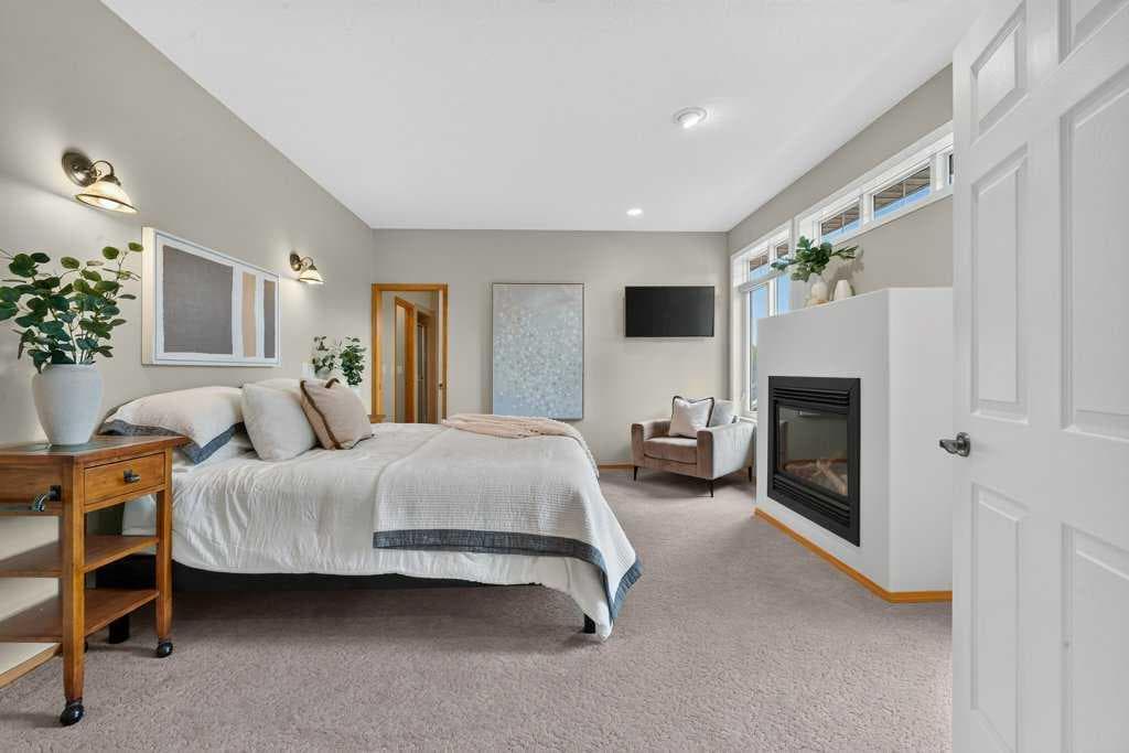 15 Rosery Drive NW