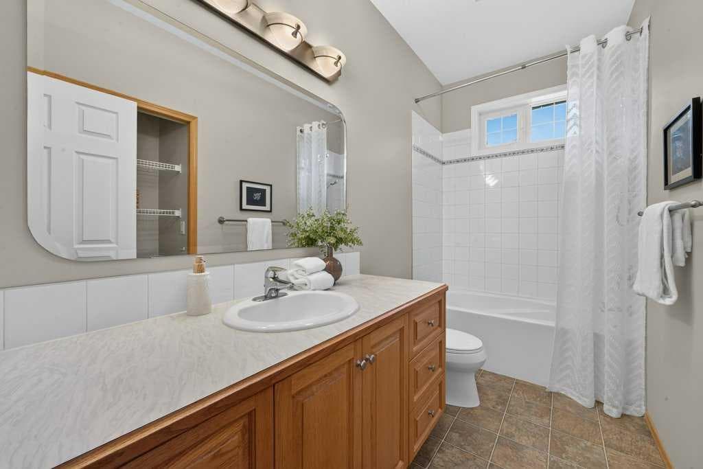15 Rosery Drive NW