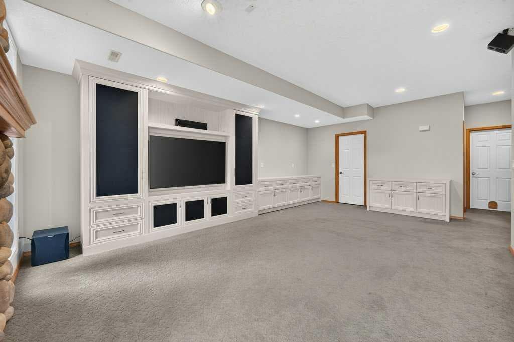 15 Rosery Drive NW