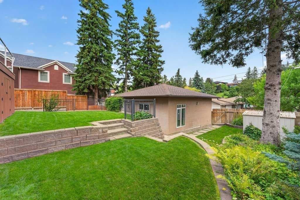15 Rosery Drive NW