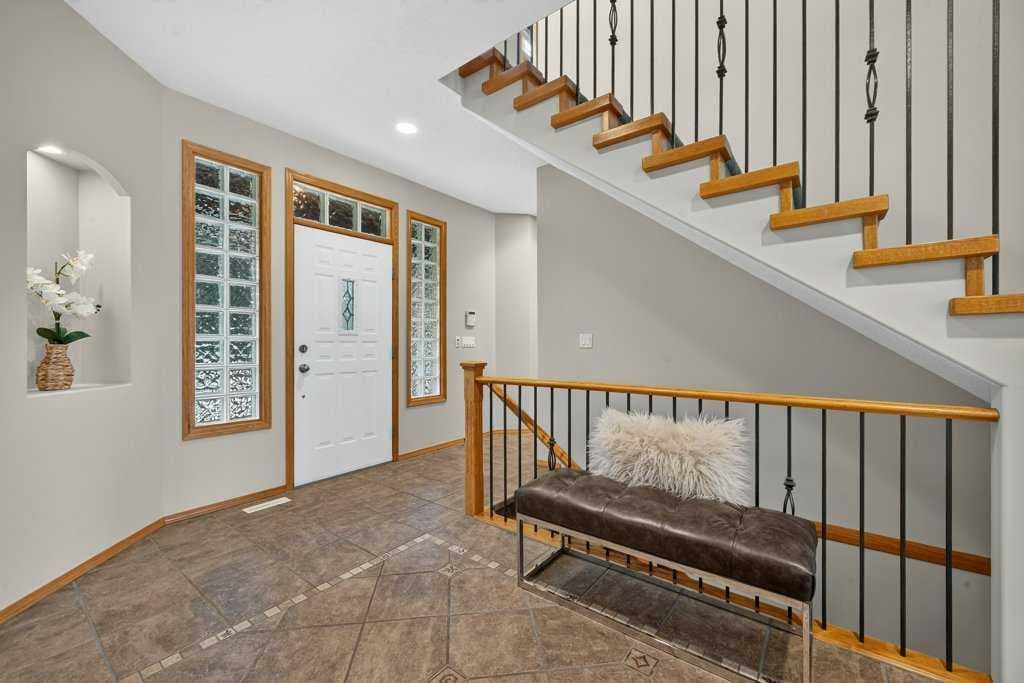15 Rosery Drive NW