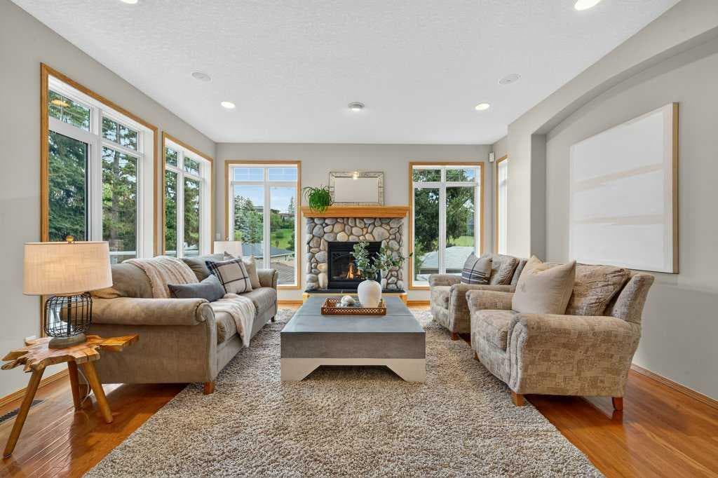 15 Rosery Drive NW