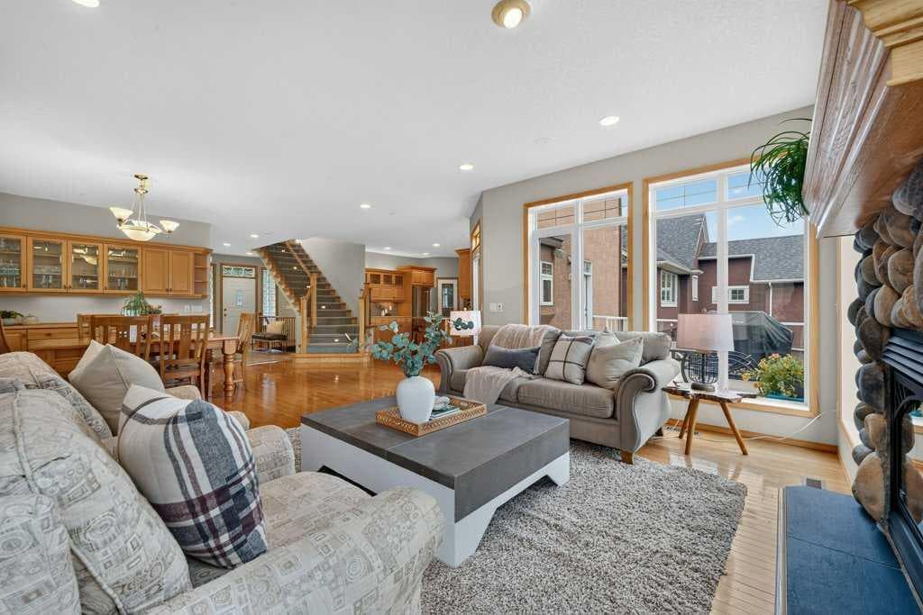 15 Rosery Drive NW