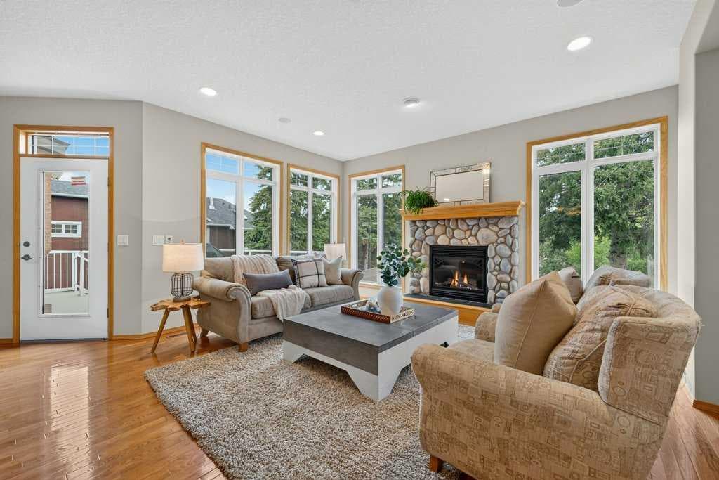 15 Rosery Drive NW
