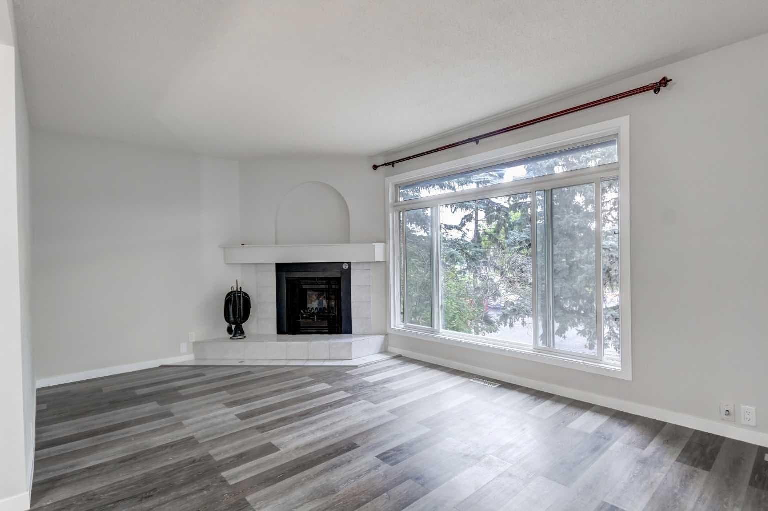 12, 310 Brookmere Road SW