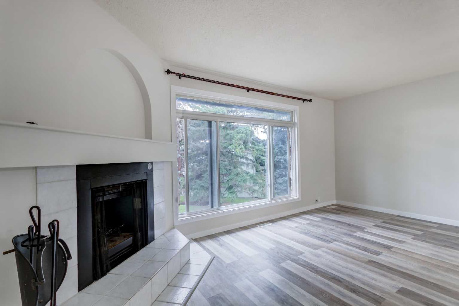 12, 310 Brookmere Road SW