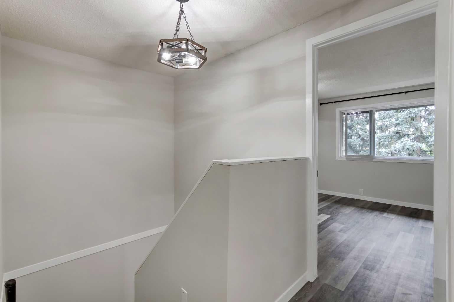 12, 310 Brookmere Road SW