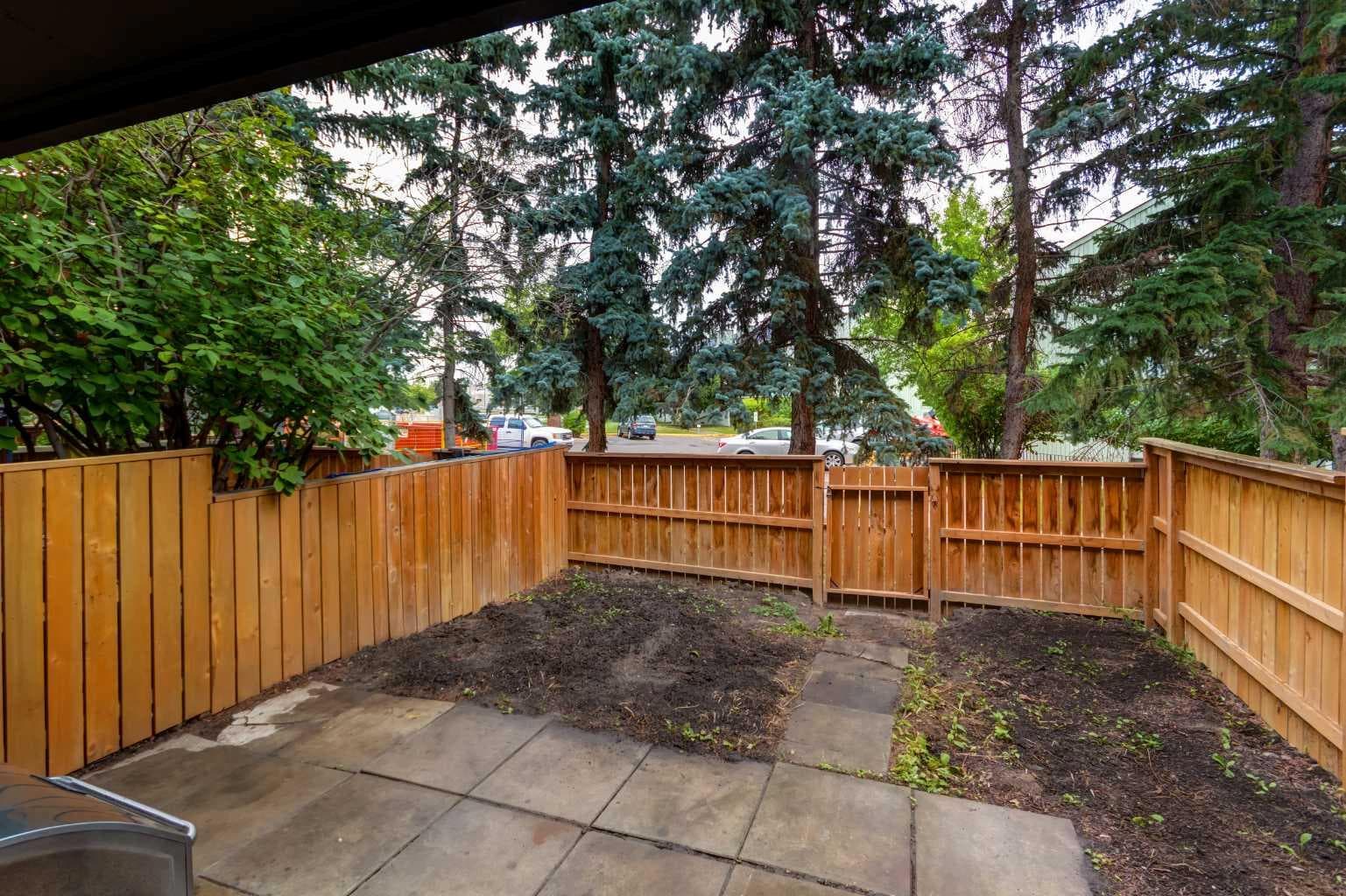 12, 310 Brookmere Road SW