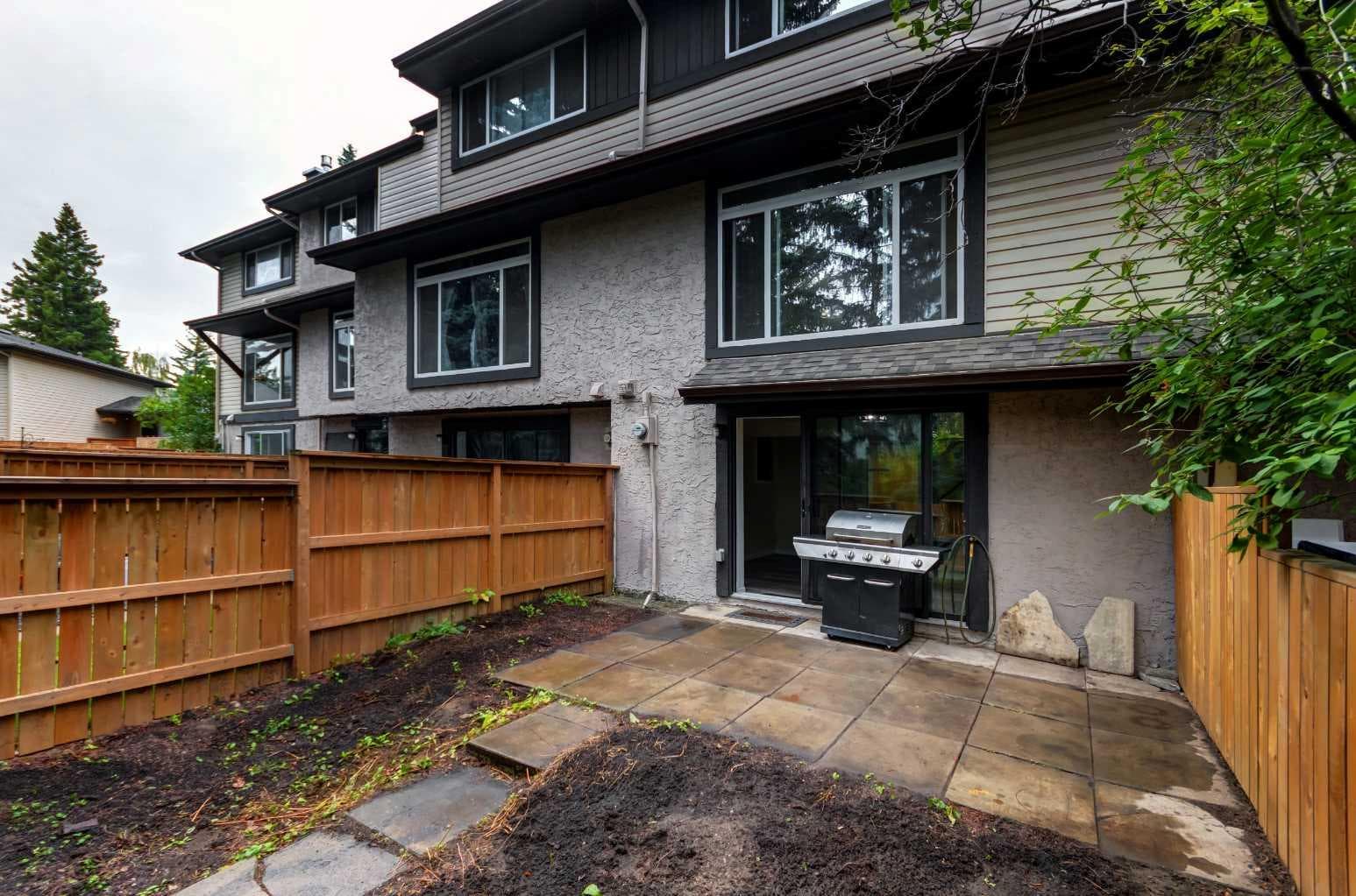 12, 310 Brookmere Road SW