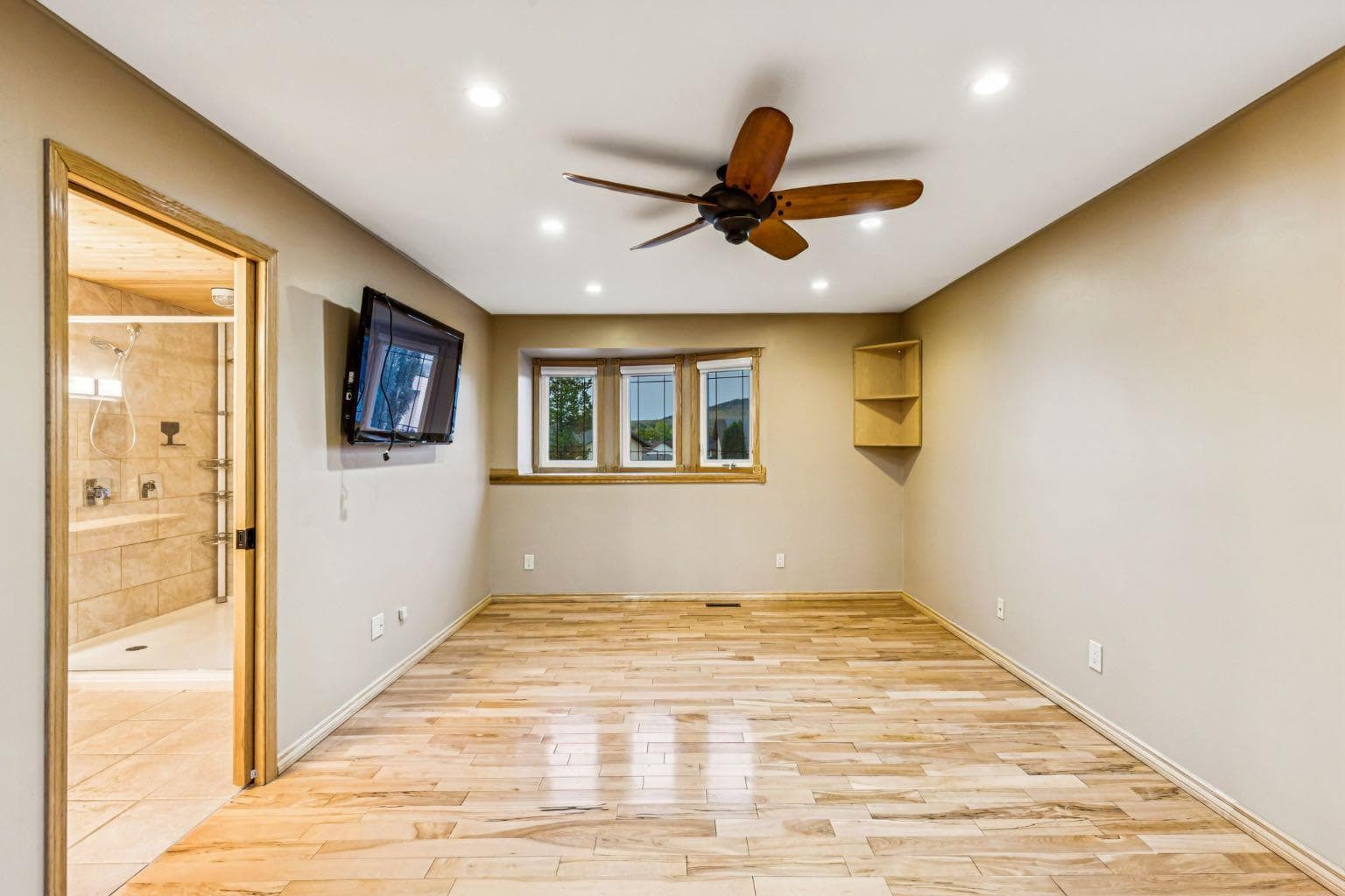 90 Glenhill Drive 