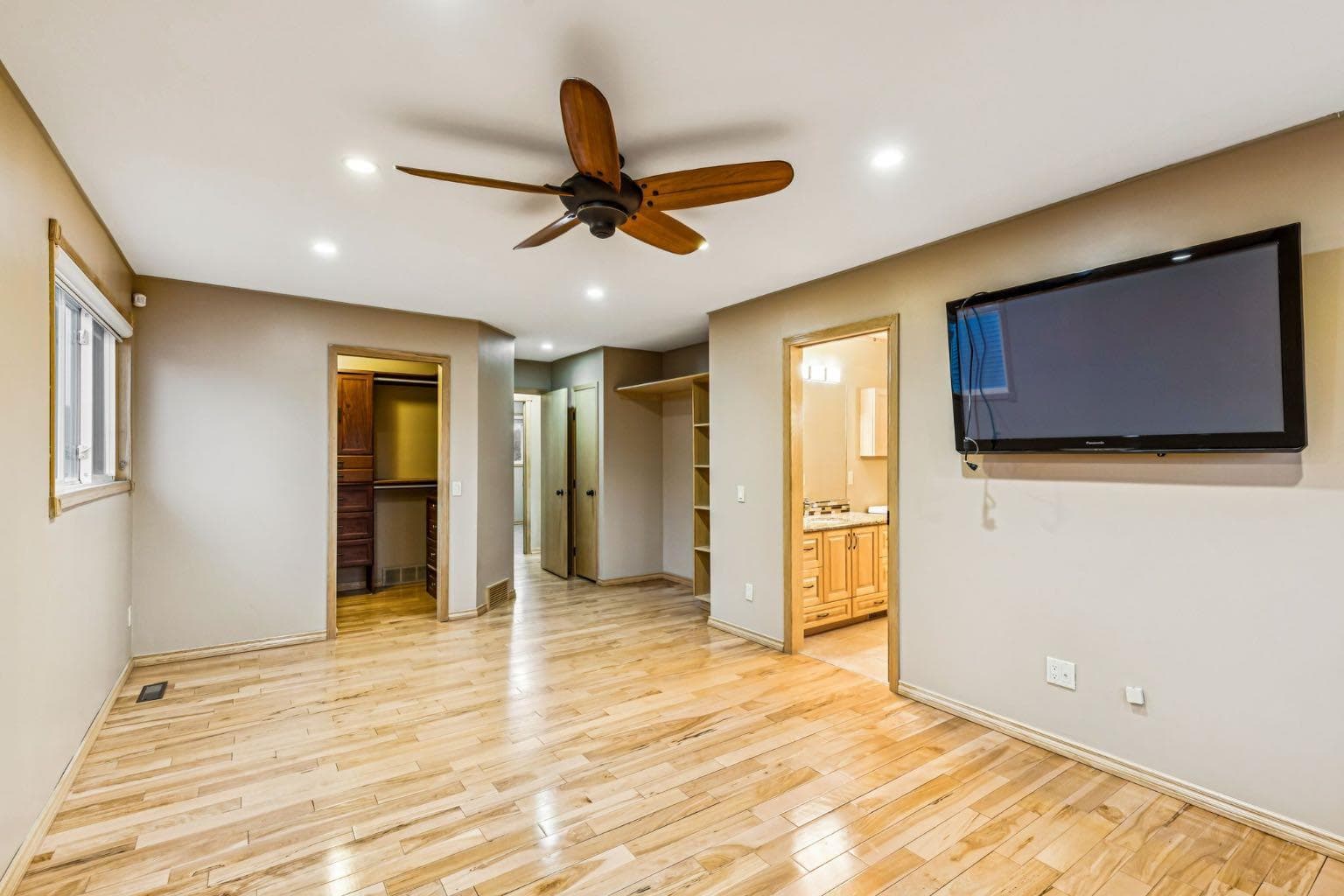 90 Glenhill Drive 