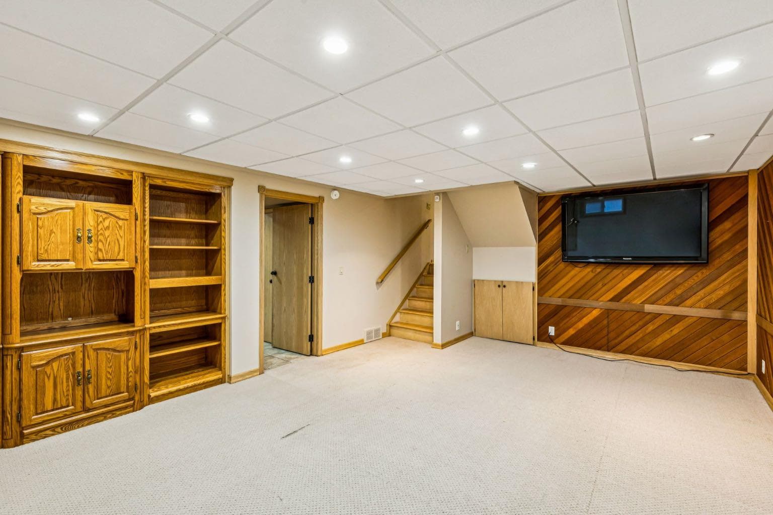 90 Glenhill Drive 